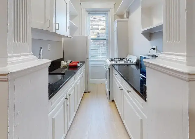 Photo of 1 Gray St, Cambridge, MA 02138