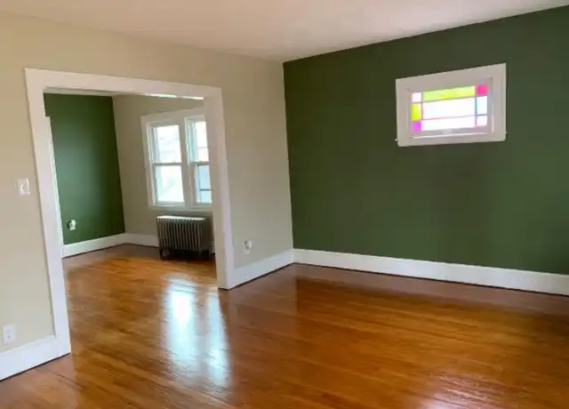 Property at 20 Dover St Unit 2nd floor, Hartford, CT, 06114, 2 beds, 1 bath, [object Object]