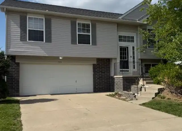 Property at 2704 Mesa St, Bellevue, NE, 68123, 3 beds, 2 baths, [object Object]