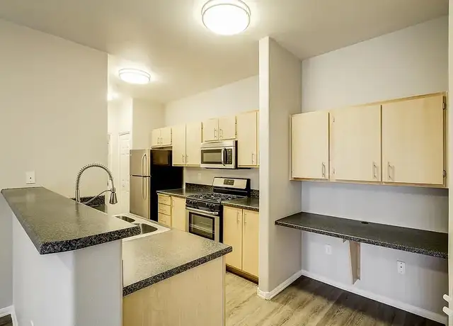 Photo of 1975 Maxwell Ave, Woodland, CA 95776