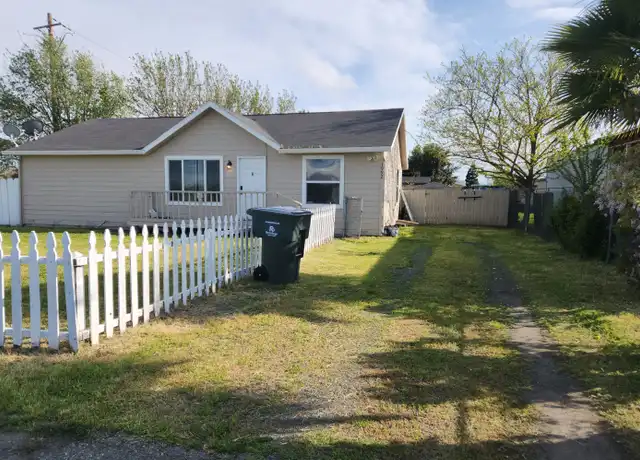 Property at 1992 10th Ave, Olivehurst, CA, 95961, 3 beds, 2 baths, [object Object]
