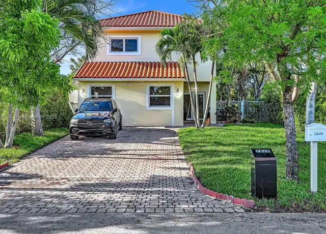 Property at 2620 NE 214th St, Miami, FL, 33180, 3 beds, 2.5 baths, [object Object]