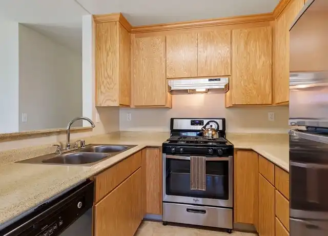 Property at SYCAMORE VILLAGE - 400 W Central Ave, Tracy, CA, 95376, 1-2 bed, 1-2 bath, [object Object]