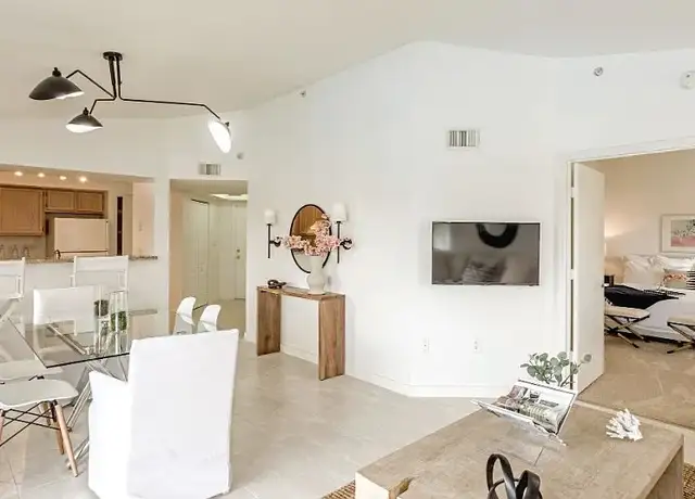Photo of 13651 NW 4th St, Pembroke Pines, FL 33028