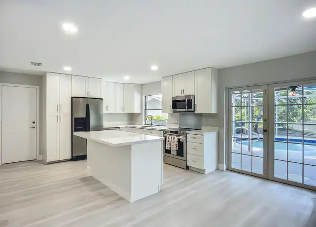 Property at 5542 32nd Ave SW, Naples, FL, 34116, 3 beds, 2 baths, [object Object]