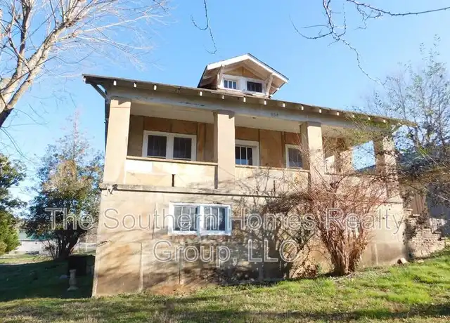 Property at 816 9th St, Etowah, TN, 37331, 3 beds, 2 baths, [object Object]