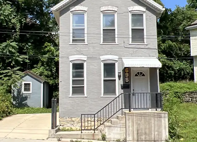 Property at 695 Hill St, Dubuque, IA, 52001, 2 beds, 1 bath, [object Object]