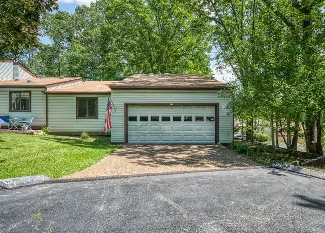 Property at 30 Woodland Ter, Crossville, TN, 38558, 3 beds, 2 baths, [object Object]