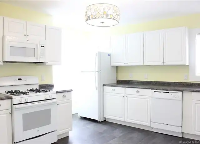 Property at 52 Beers St Unit 2, New Haven, CT, 06511, 3 beds, 1 bath, [object Object]