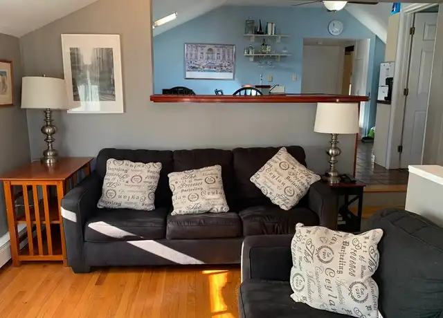 Property at 21 Pope St Unit 2, Newport, RI, 02840, 2 beds, 1 bath, [object Object]