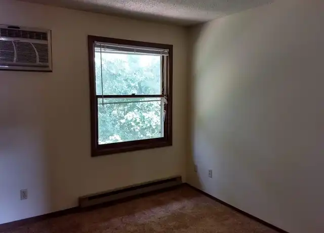 Property at 158 10th St W Unit 30, Altoona, WI, 54720, 2 beds, 1 bath, [object Object]