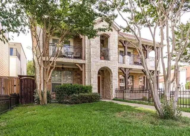 Property at 5033 Mission Ave, Dallas, TX, 75206, 3 beds, 2.5 baths, [object Object]