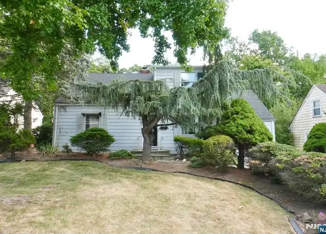 Property at 25 Glenview Dr, West Orange, NJ, 07052, 4 beds, 2 baths, [object Object]