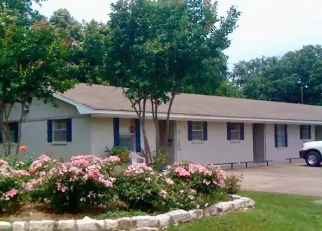 Property at 1600 West Ln, Canton, TX, 75103, 2 beds, 1 bath, [object Object]