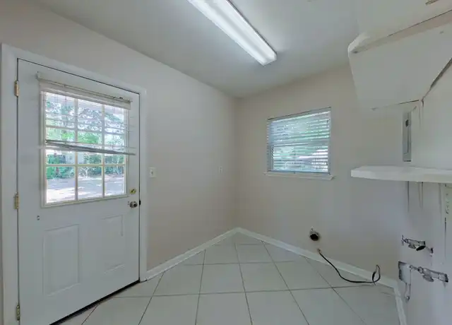Property at 337 Linda Ln NW, Fort Walton Beach, FL, 32548, 3 beds, 1 bath, [object Object]