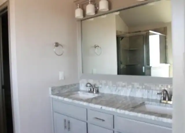 Property at 2512 Everton Ln, Norman, OK, 73071, 4 beds, 2 baths, [object Object]