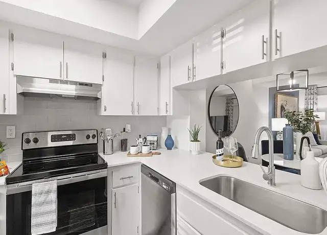 Photo of 2554 Oak Trl S, Clearwater, FL 33764