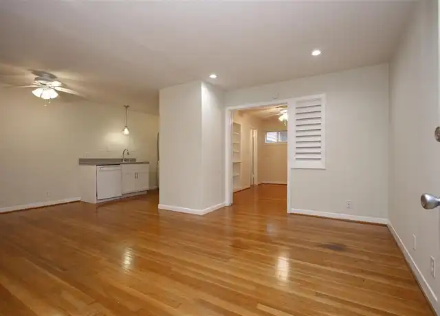 Property at 3520 Garrott St #10, Houston, TX, 77006, 1 bed, 1 bath, [object Object]