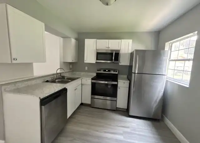 Property at 1015 SW 60 Ter Unit C, Gainesville, FL, 32607, 2 beds, 1 bath, [object Object]