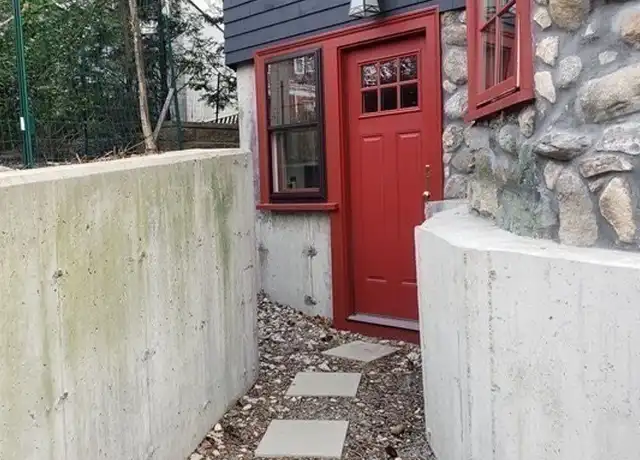 Property at 153 University Rd Unit 1, Brookline, MA, 02445, 1 bed, 1 bath, [object Object]