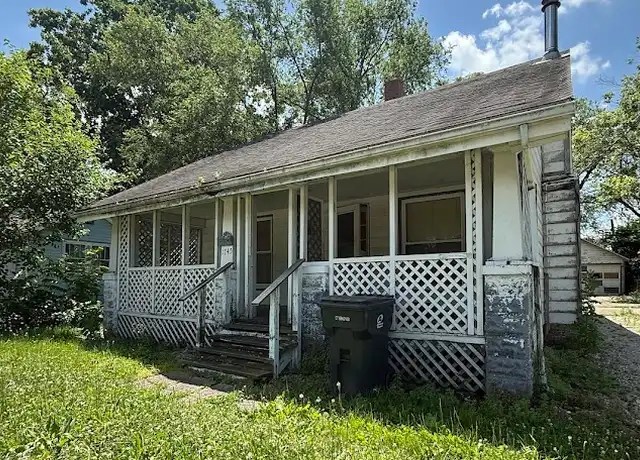 Property at 1745 W Grand Ave, Decatur, IL, 62522, 3 beds, 2 baths, [object Object]