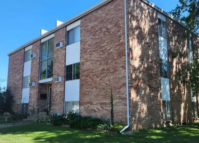 Property at 1051 1st St Unit 9, Charleston, IL, 61920, 1 bed, 1 bath, [object Object]