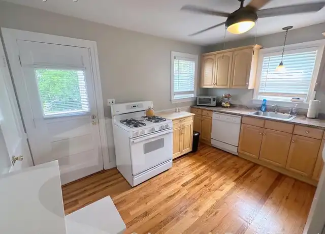 Property at 139 Winthrop St, Medford, MA, 02155, 2 beds, 1 bath, [object Object]