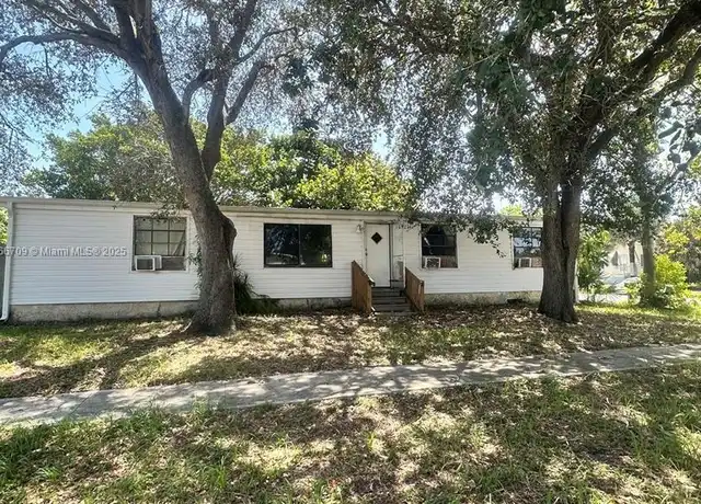 Property at 10521 S 228th Ln Unit H, Boca Raton, FL, 33428, 3 beds, 2 baths, [object Object]