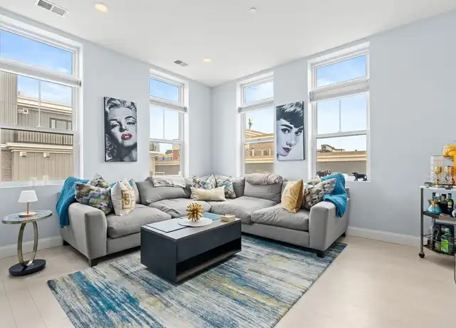 Property at 170 W Broadway #412, South Boston, MA, 02127, 1 bed, 1 bath, [object Object]