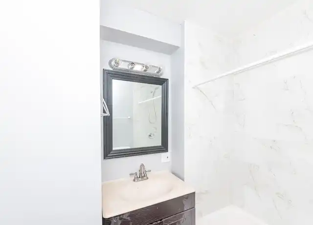 Property at 2941 W 25th St Unit CH, Chicago, IL, 60623, 4 beds, 1 bath, [object Object]