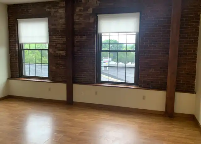 Property at 100 Bemis Rd Unit 207, Fitchburg, MA, 01420, 1 bed, 1 bath, [object Object]