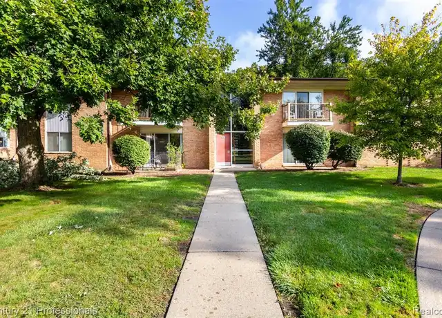 Property at 1209 Island Dr #202, Ann Arbor, MI, 48105, 2 beds, 1 bath, [object Object]
