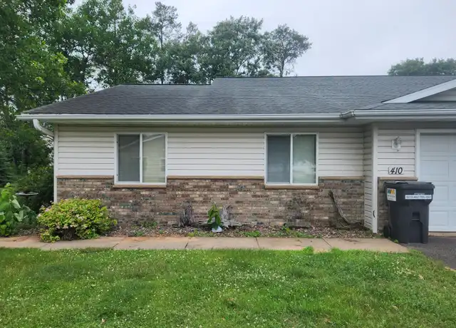 Property at 412 Twin Oak Dr, Altoona, WI, 54720, 2 beds, 1 bath, [object Object]
