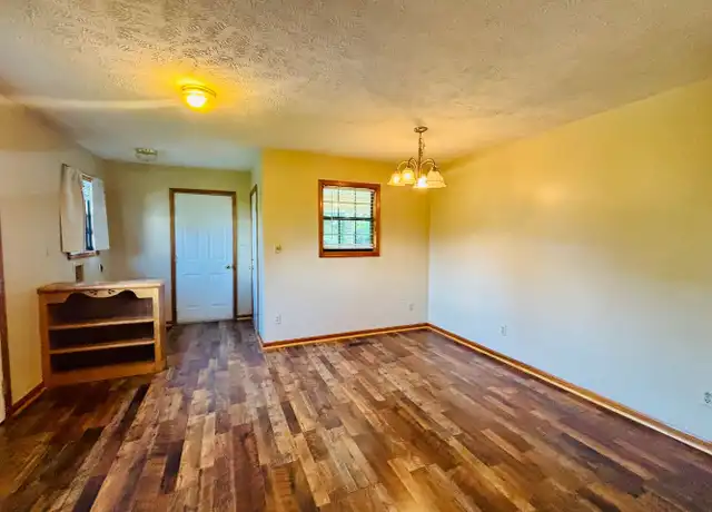 Property at 160 Cotton Grove Rd, Jackson, TN, 38305, 3 beds, 2 baths, [object Object]