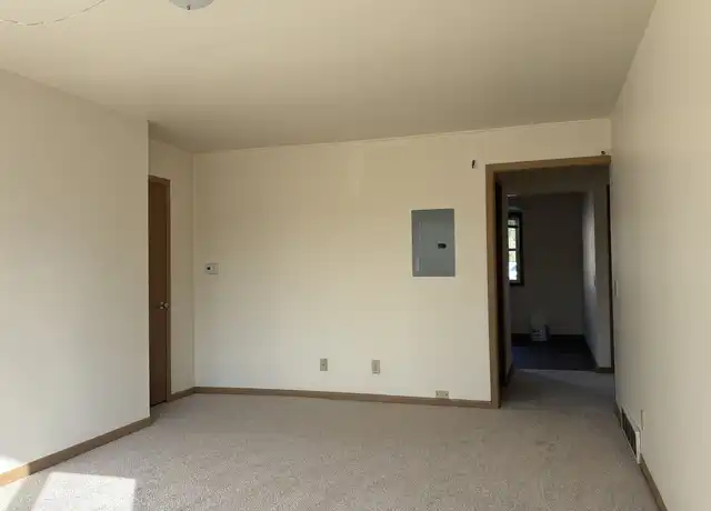 Property at 2501 Fish Hatchery Rd Unit 2, Madison, WI, 53713, 3 beds, 1 bath, [object Object]