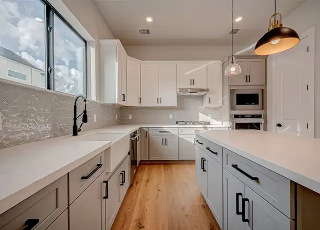 Property at 1222 W 24th St Unit E, Houston, TX, 77008, 3 beds, 3.5 baths, [object Object]