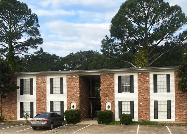 Property at 2315 5th St N Unit CH 21, Columbus, MS, 39705, 2 beds, 1 bath, [object Object]