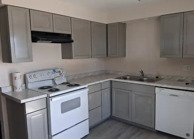 Property at 402 E King Ave Unit 17, Chewelah, WA, 99109, 2 beds, 1 bath, [object Object]