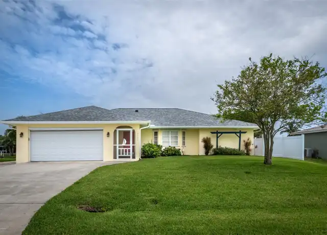 Property at 18646 Kerrville Cir, Port Charlotte, FL, 33948, 2 beds, 2 baths, [object Object]