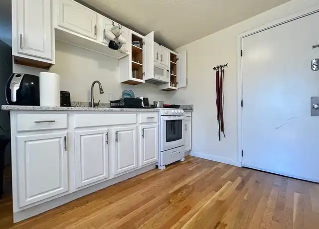 Property at 525 E 3rd St, Boston, MA, 02127, 1 bed, 1 bath, [object Object]