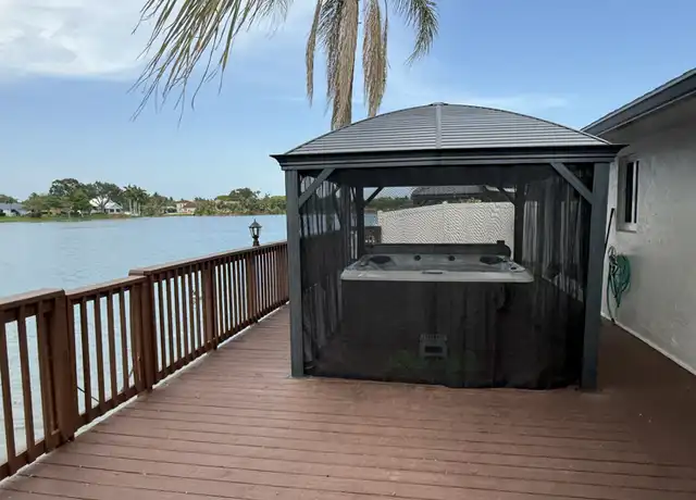 Property at 1911 NW 40th Ct, Oakland Park, FL, 33309, 1 bed, 1 bath, [object Object]