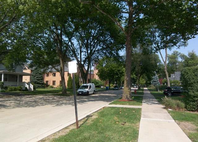 Photo of 4381 Woodland Ave #1, Western Springs, IL 60558
