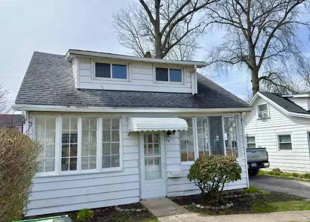 Property at 54 E 220th St, Euclid, OH, 44123, 2 beds, 1 bath, [object Object]