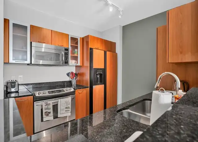 Property at 100 NE 6th St, Boynton Beach, FL, 33435, 1 bed, 1 bath, [object Object]