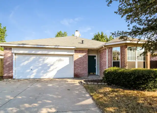 Property at 2413 Wildwood Ln, Denton, TX, 76210, 3 beds, 2 baths, [object Object]