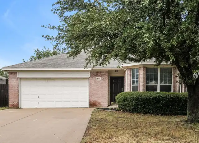 Property at 2413 Wildwood Ln, Denton, TX, 76210, 3 beds, 2 baths, [object Object]