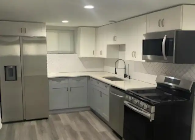 Property at 6223 W Wabansia Ave Unit 6223-B, Chicago, IL, 60639, 2 beds, 1 bath, [object Object]