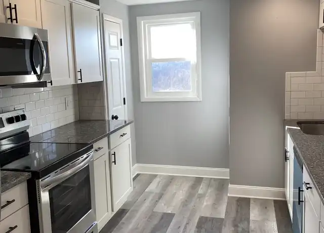 Property at 526 Boggs Ave Unit 2, Pittsburgh, PA, 15211, 3 beds, 1 bath, [object Object]