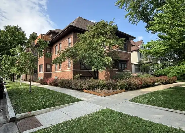 Property at 5901 W Race Ave Unit 2, Chicago, IL, 60644, 3 beds, 1 bath, [object Object]