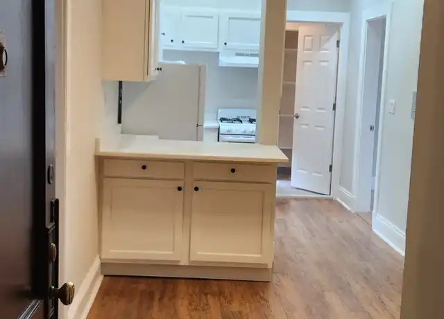 Property at 1185 Commonwealth Ave Unit 10, Allston, MA, 02134, 2 beds, 1 bath, [object Object]